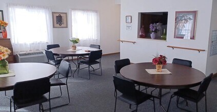 858 8th St SE in Altoona, IA - Building Photo - Building Photo