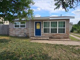 1019 Elmore St in Borger, TX - Building Photo