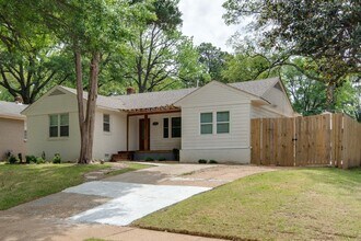 4885 Flamingo Rd in Memphis, TN - Building Photo - Building Photo