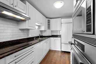 1660 N La Salle Dr, Unit # 01608 in Chicago, IL - Building Photo - Building Photo