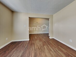 32 Ascot Glen Dr in Franklin, OH - Building Photo - Building Photo