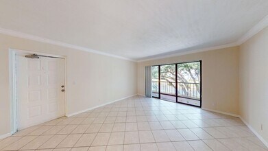1015 Green Pine Blvd in West Palm Beach, FL - Building Photo - Building Photo
