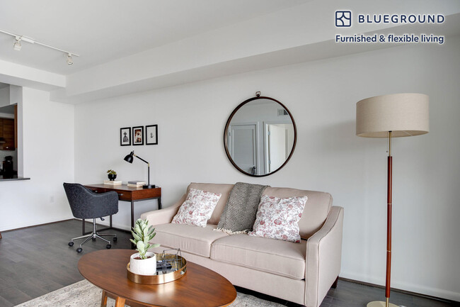8421 Broad St, Unit FL14-ID811 in McLean, VA - Building Photo - Building Photo