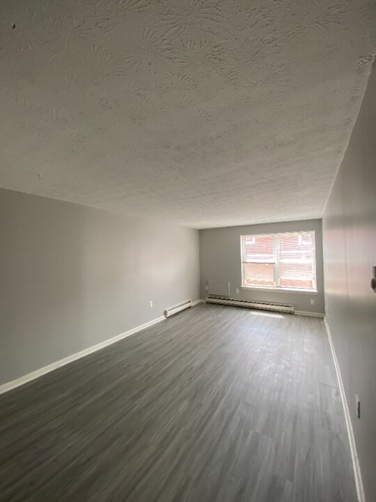 412 Franklin Ave in Hartford, CT - Building Photo