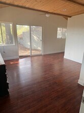 497 Delle Dr in Crestline, CA - Foto de edificio - Building Photo