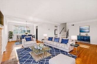 8980 Cherry Blossom Ln in Cincinnati, OH - Building Photo - Building Photo