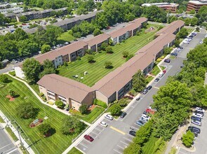 Churchill Mews Apartments in Fairfax, VA - Building Photo - Building Photo