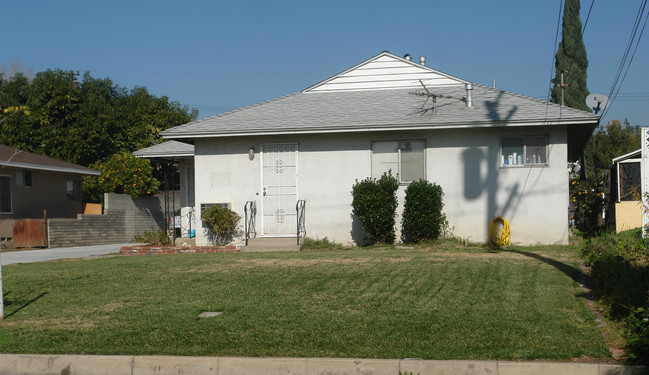 425-433 E Puente St in Covina, CA - Building Photo - Building Photo