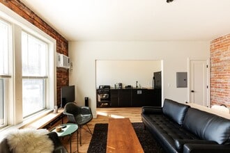 The Charlotte Apartments in Detroit, MI - Building Photo - Building Photo