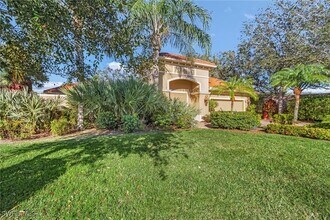 5030 Rustic Oaks Cir in Naples, FL - Building Photo - Building Photo