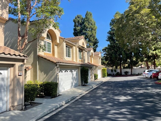 6 Alcoba in Irvine, CA - Building Photo - Building Photo