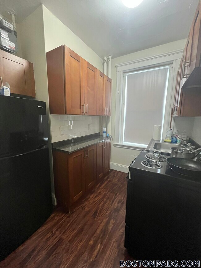 99 Brainerd Rd