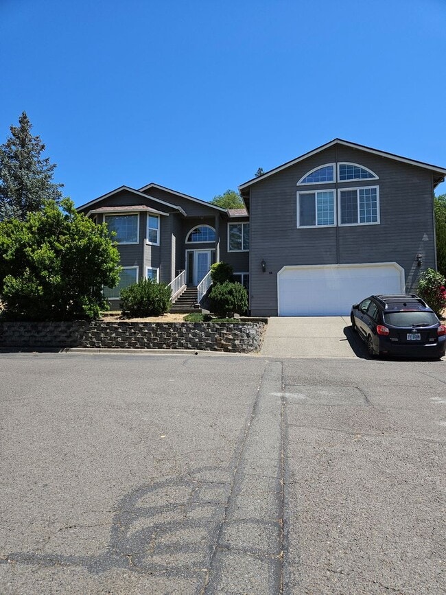 106 Cedar Ridge Terrace in Rogue River, OR - Foto de edificio - Building Photo