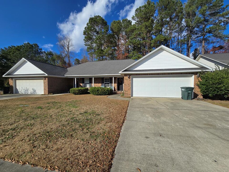 3682 Beacon Dr in Sumter, SC - Building Photo