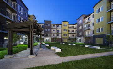 Residences at 62W in Johnston, IA - Foto de edificio - Building Photo