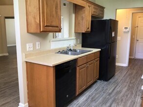 139 W Tisbury Ln in Pooler, GA - Building Photo - Building Photo