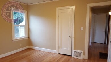 2605 NE 9th Ave in Portland, OR - Building Photo - Building Photo
