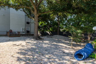 The Summit Apartments in San Marcos, TX - Building Photo - Building Photo