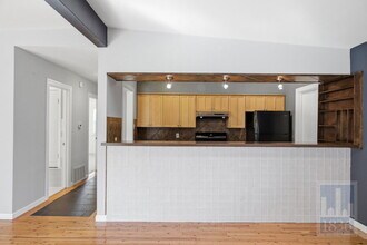 2416 S 5th St in Austin, TX - Building Photo - Building Photo