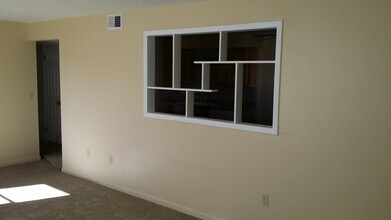 4810 Orchard Ave in Omaha, NE - Foto de edificio - Building Photo