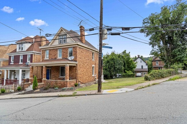 400 W Prospect Ave in Pittsburgh, PA - Building Photo - Building Photo