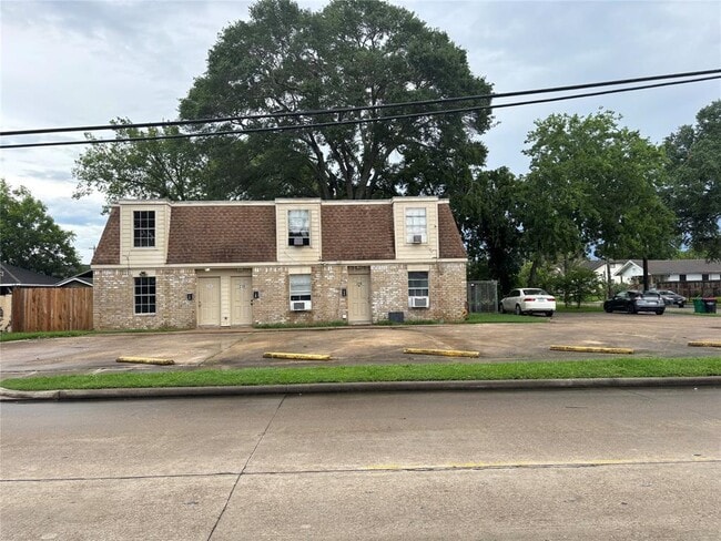 216 S Pruett St in Baytown, TX - Building Photo - Building Photo