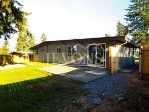 30217 1st Pl S in Federal Way, WA - Building Photo - Building Photo
