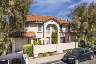 Valencia in Mission Viejo, CA - Foto de edificio - Building Photo