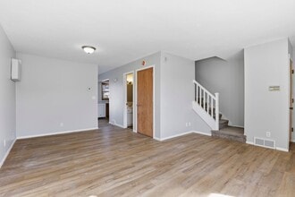 836 Greenwood Ct in Oshkosh, WI - Building Photo - Building Photo