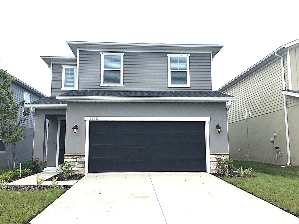 4742 Reisswood Loop in Palmetto, FL - Building Photo