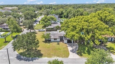 2128 Sycamore Dr in Winter Park, FL - Foto de edificio - Building Photo