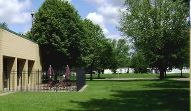 Park of The Four Seasons in Blaine, MN - Building Photo - Building Photo