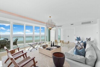 1643 Brickell Ave, Unit 2805 in Miami, FL - Foto de edificio - Building Photo