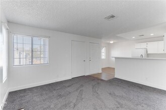 4221 Terrestrial Dr in Las Vegas, NV - Building Photo - Building Photo