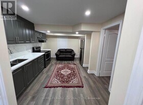 92 Robert Parkinson Dr in Brampton, ON - Building Photo