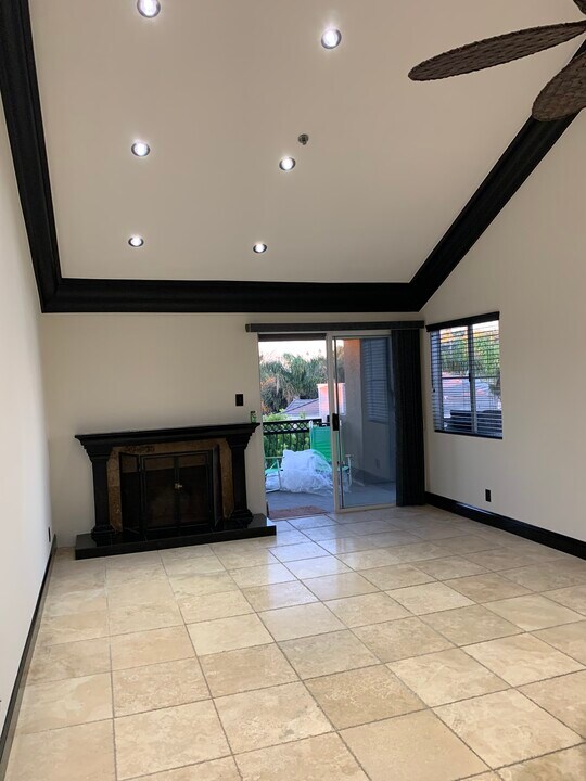 430 Lake St in Huntington Beach, CA - Building Photo