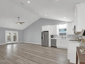 104 Oleander Cir in Panama City Beach, FL - Building Photo - Building Photo