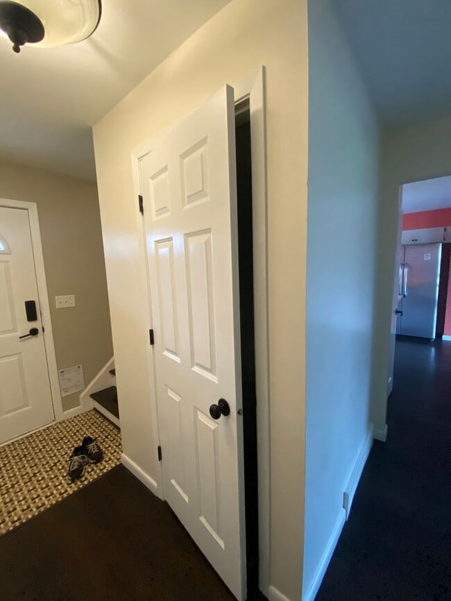 206 Mitchell Cir in Duluth, MN - Building Photo - Building Photo