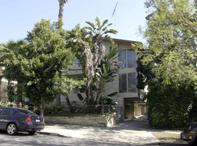 1312 N Harper Ave in West Hollywood, CA - Building Photo