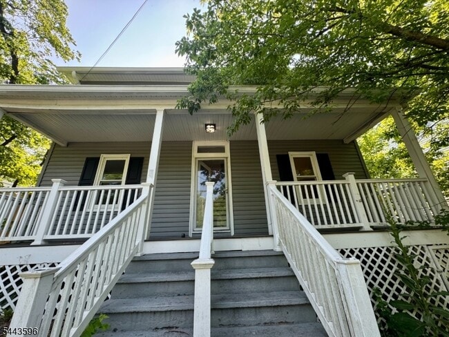 property at 41 W Main St