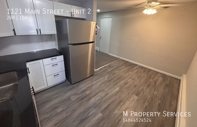 1121 Main St-Unit -Unit 2 in Lansdale, PA - Foto de edificio - Building Photo