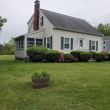 18 Maple St in Mendon, MA - Building Photo - Building Photo