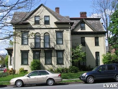 105 E Market St in Bethlehem, PA - Building Photo