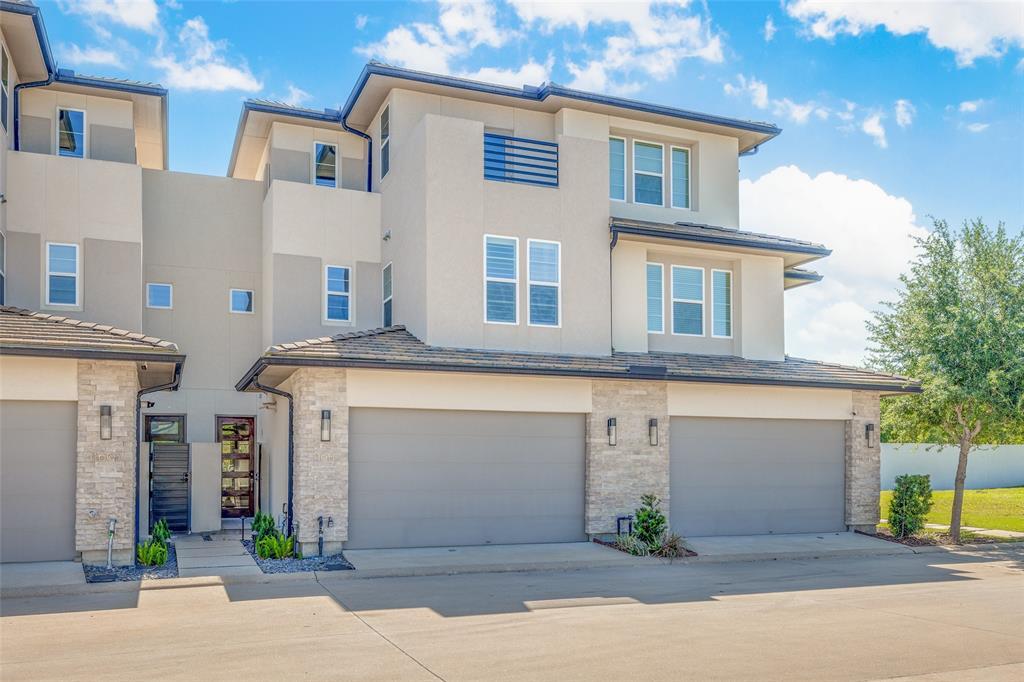 11611 Royal Ivory Crossing in Houston, TX - Building Photo