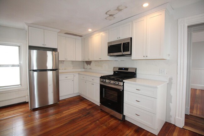 12 Albion Pl, Unit 2