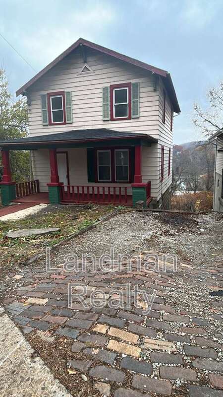 property at 275 Greensburg Pike