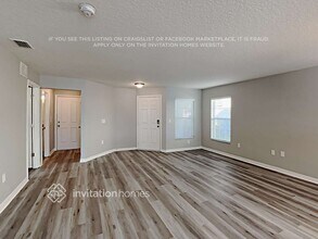 19718 Timberbluff Dr in Land O Lakes, FL - Building Photo - Building Photo