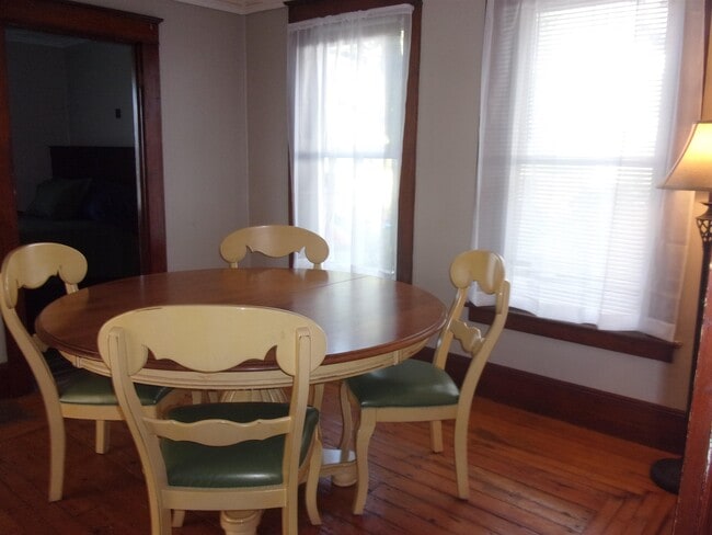 property at 7 Elliott St