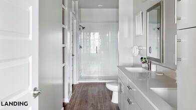 4902 Cosmos Cir, Unit 204 in Wimauma, FL - Foto de edificio - Building Photo