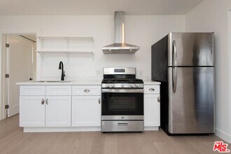 2260 Riverdale Ave in Los Angeles, CA - Building Photo - Building Photo